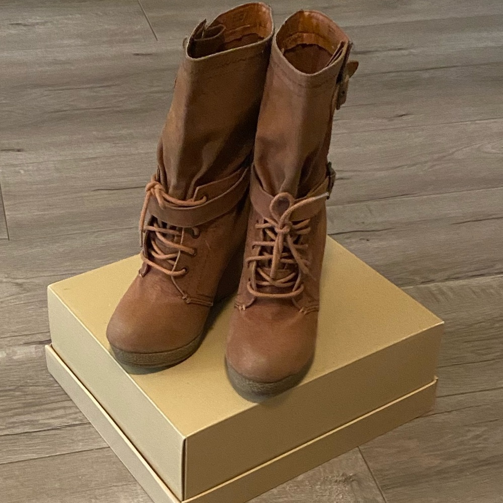 GUC Bakers Tan/Brown Wedge Fall/Winter Boots